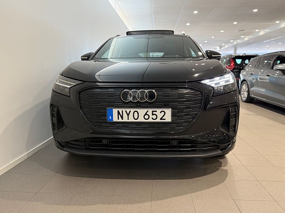 Audi Q4 e-tron 2 of 5