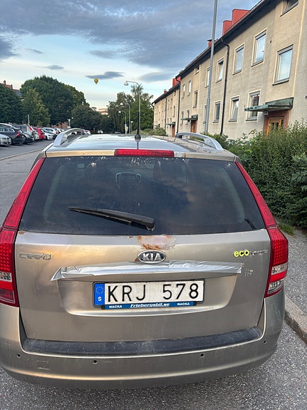 Kia Ceed 2 of 6