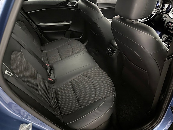 Kia Ceed 12 of 16
