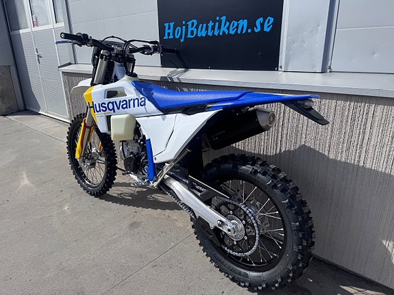 Husqvarna FE 450 4 of 6