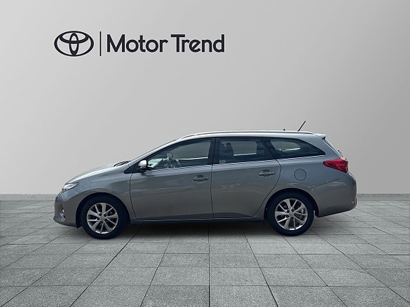 Toyota Auris 3 of 11