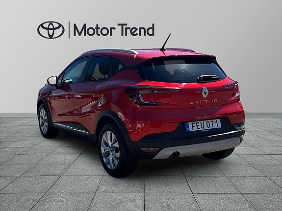 Renault Captur 2 of 14