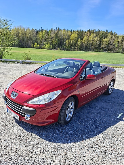 Peugeot 307 CC 3 of 4