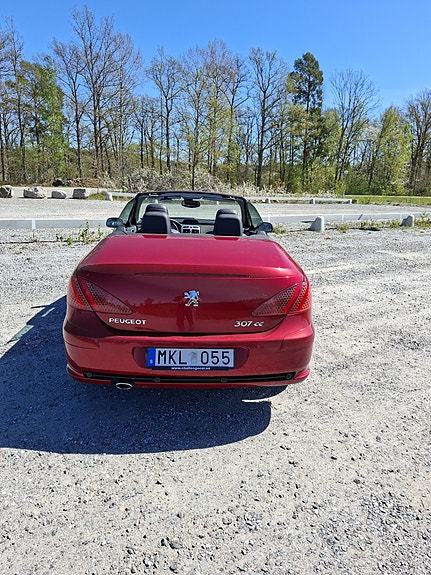 Peugeot 307 CC 2 of 4