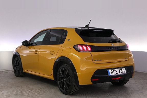 Peugeot e-208 4 of 5
