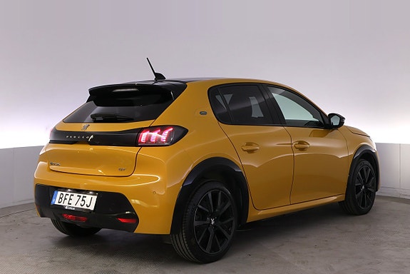Peugeot e-208 5 of 5
