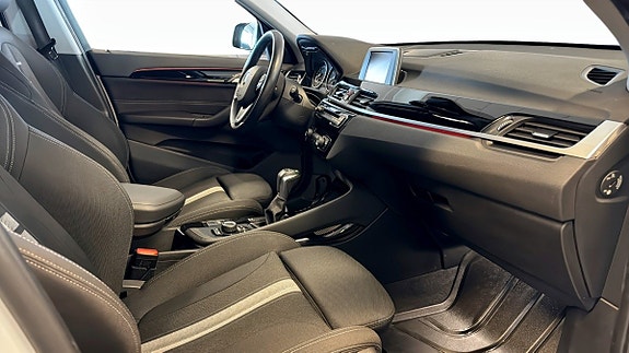 BMW X1 3 of 5