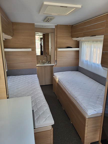 Adria 572 UT 8 of 10