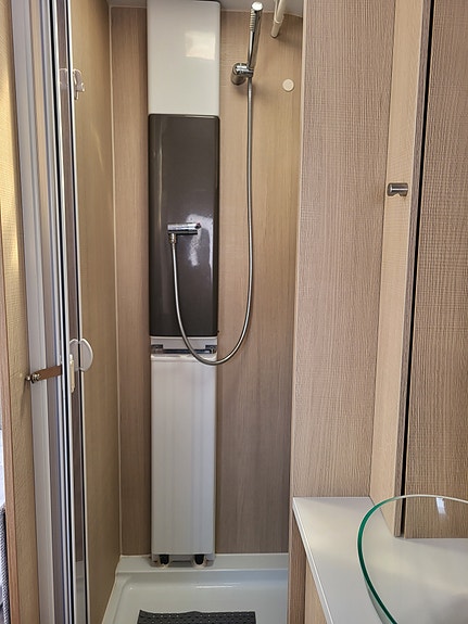 Adria 572 UT 10 of 10