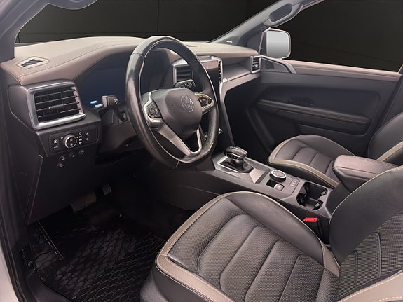 Volkswagen Amarok 16 of 30