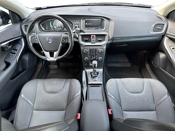 Volvo V40 Cross Country 10 of 17