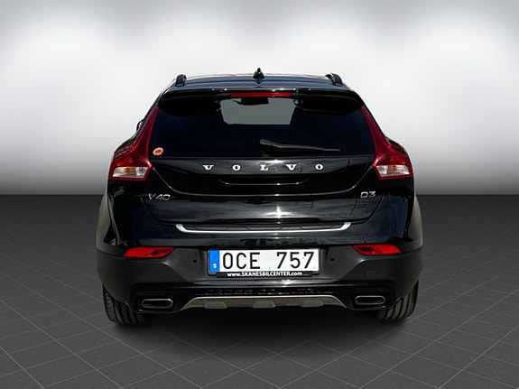 Volvo V40 Cross Country 8 of 17