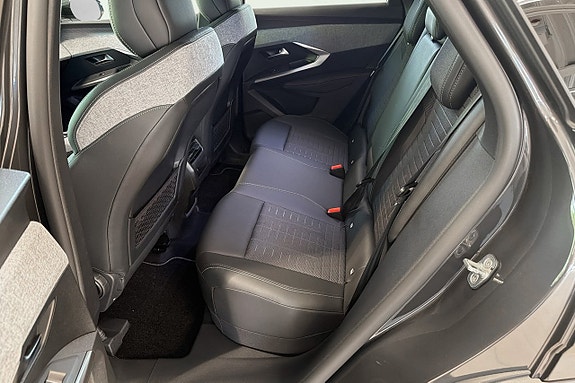 Peugeot 3008 7 of 18