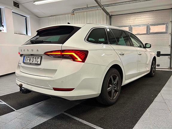 Skoda Octavia 2 of 16