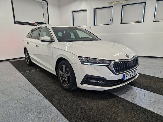 Skoda Octavia 2 of 5