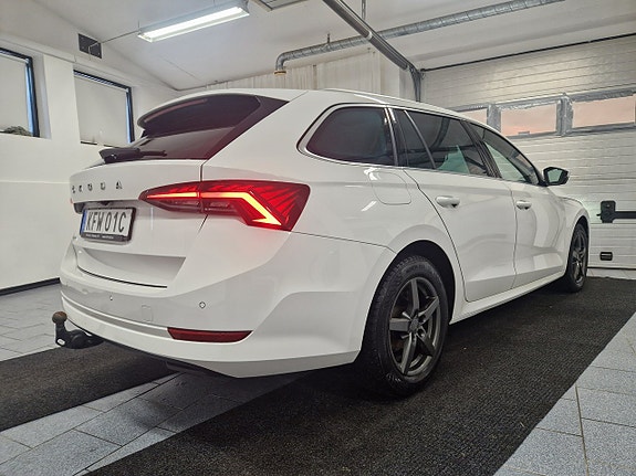 Skoda Octavia 3 of 5