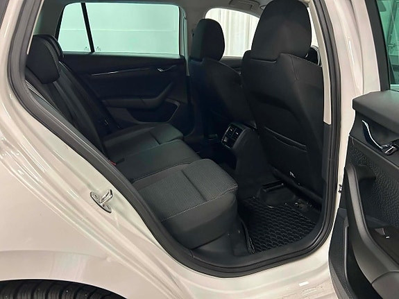 Skoda Octavia 10 of 16