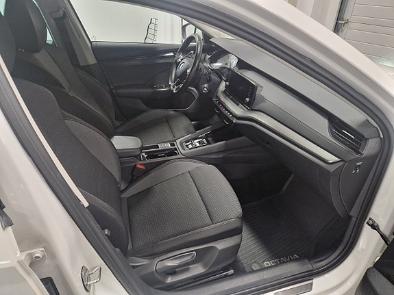 Skoda Octavia 7 of 13