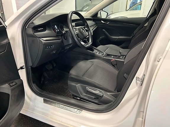 Skoda Octavia 8 of 16
