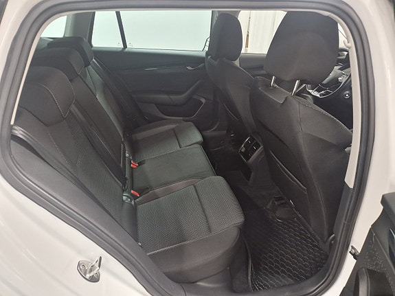 Skoda Octavia 10 of 13