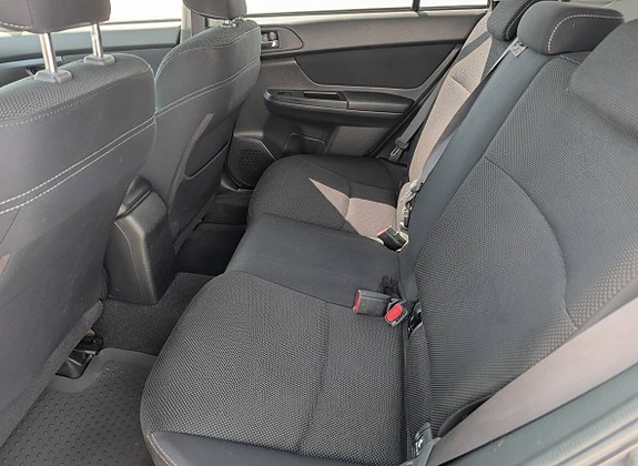 Subaru XV 4 of 5