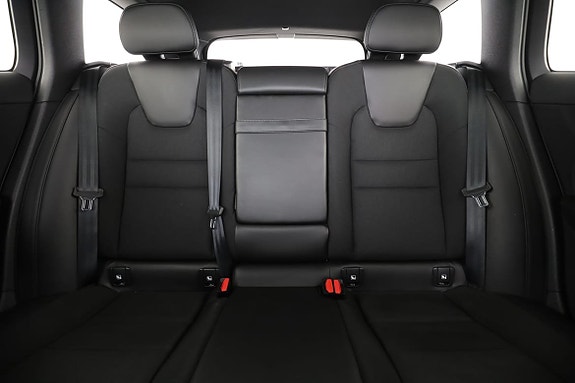 Volvo V60 16 of 30