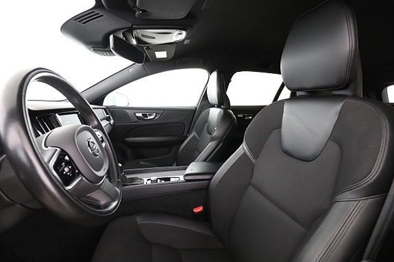 Volvo V60 11 of 30