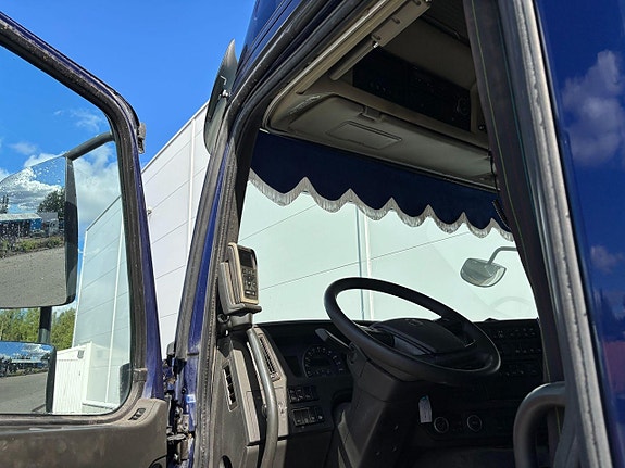 Volvo FMX 8x4 7 of 7