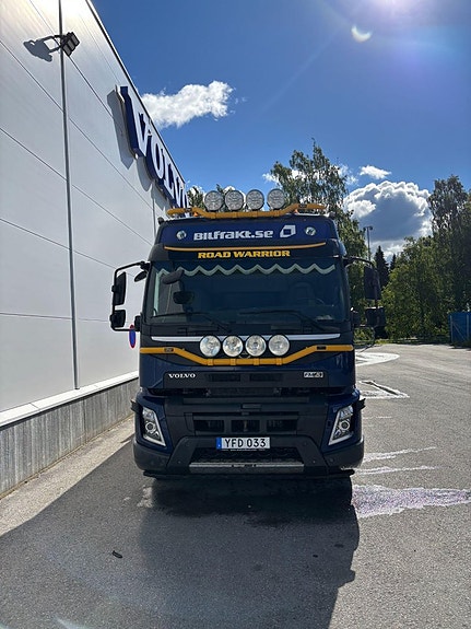 Volvo FMX 8x4 3 of 7