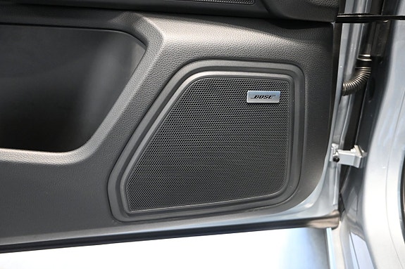 Porsche Macan S 19 of 29