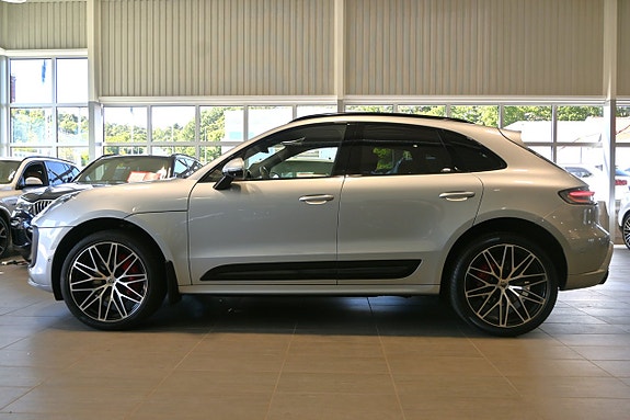 Porsche Macan S 2 of 5