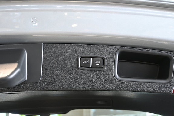Porsche Macan S 16 of 29