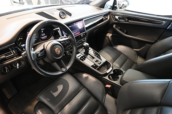 Porsche Macan S 7 of 29