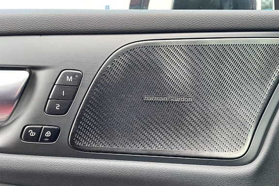 Volvo V60 16 of 18