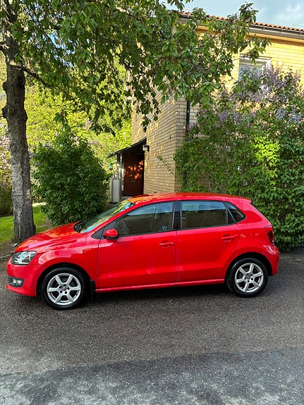 Volkswagen Polo 2 of 5