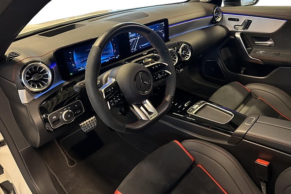 Mercedes-Benz CLA45 8 of 18