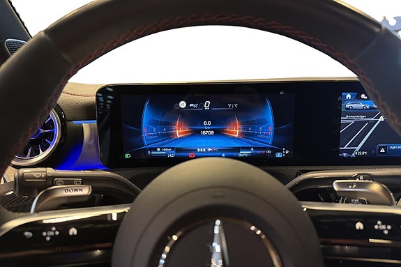 Mercedes-Benz CLA45 7 of 18