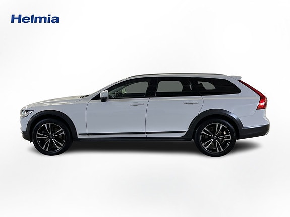 Volvo V90 Cross Country 2 of 5