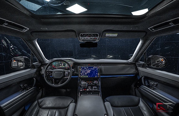 Land Rover Range Rover Sport 16 of 22