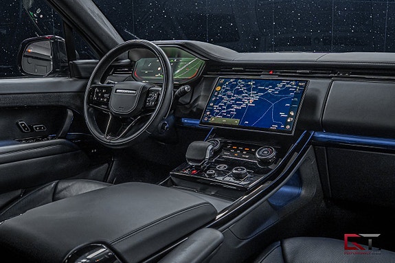 Land Rover Range Rover Sport 19 of 22