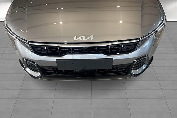 Kia K4 6 of 17