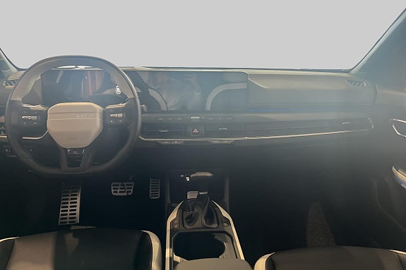 Kia K4 13 of 17