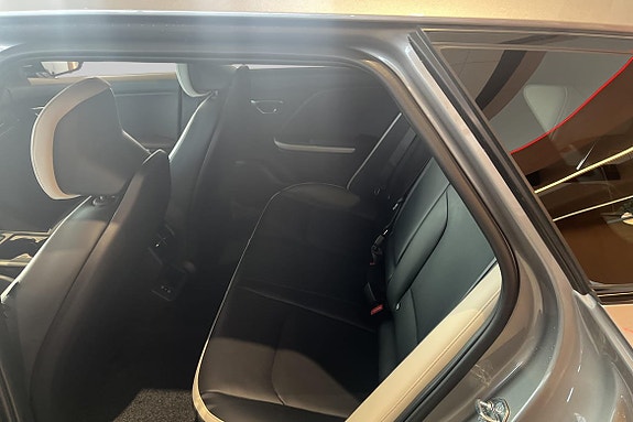 Kia K4 14 of 17