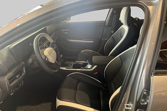 Kia K4 8 of 17