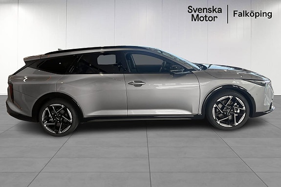 Kia K4 3 of 5