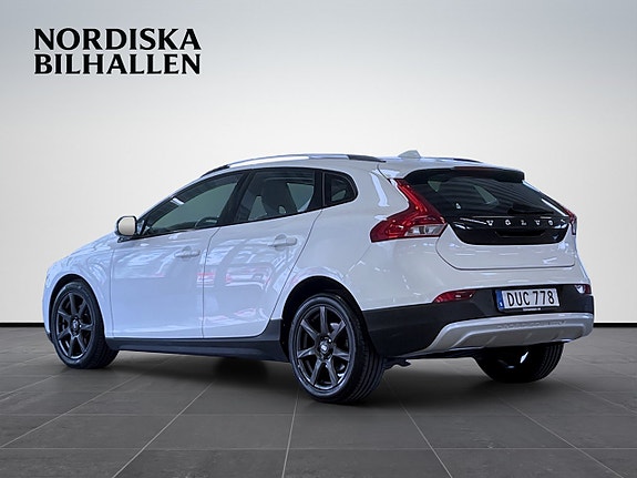 Volvo V40 Cross Country 5 of 5