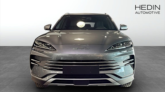 BYD Seal U 2 of 5