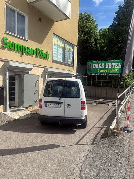 Volkswagen Caddy Maxi 8 of 8