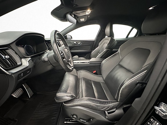 Volvo S60 13 of 30
