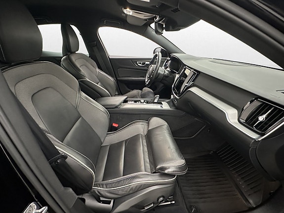 Volvo S60 16 of 30